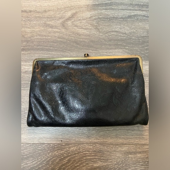 HOBO Lauren Clutch Wallet Black Tooled Leather Paisley Embossed Clasp Fold Mag. - Picture 2 of 10